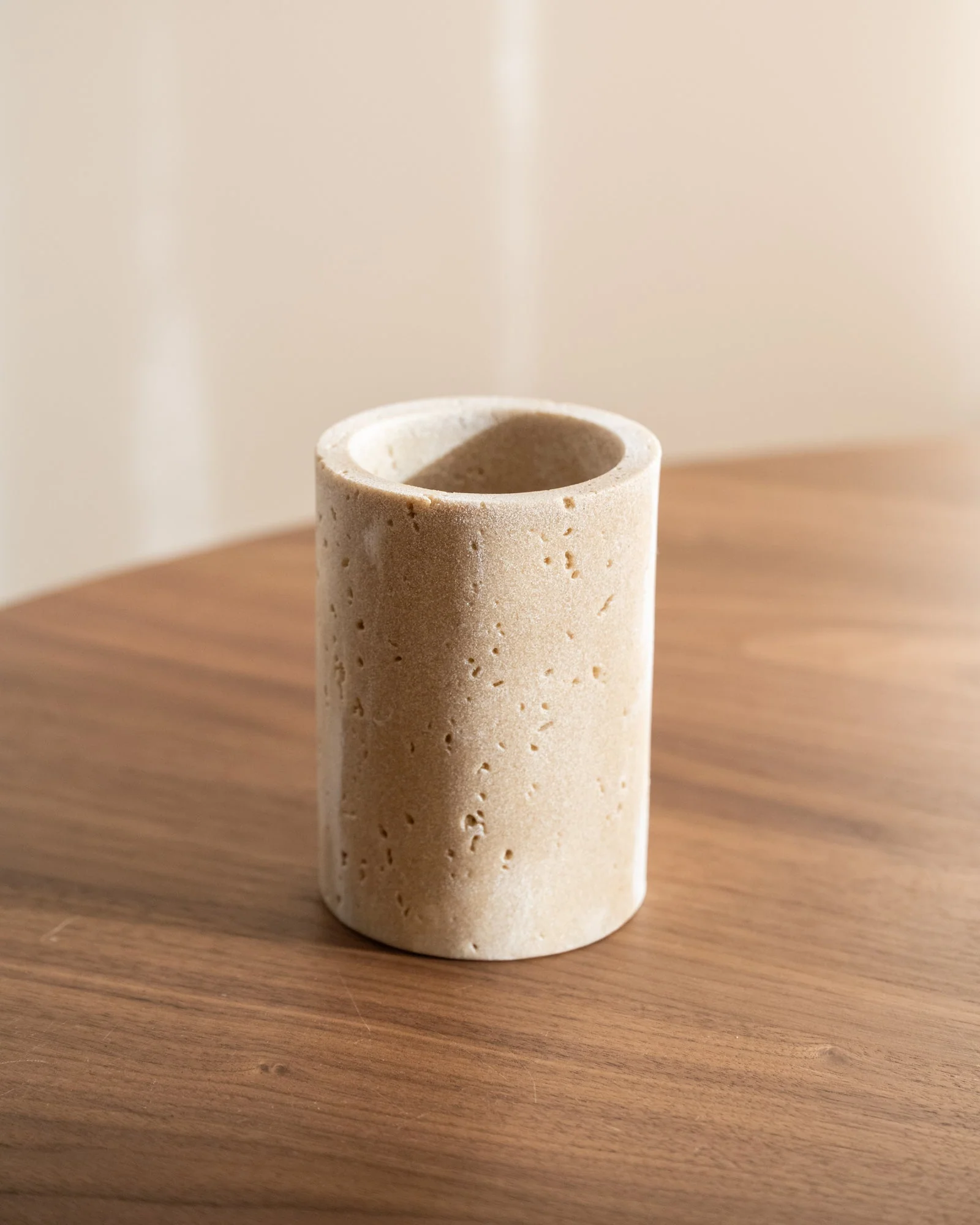 Toothbrush Holder Pearl Travertine Look - Image 7