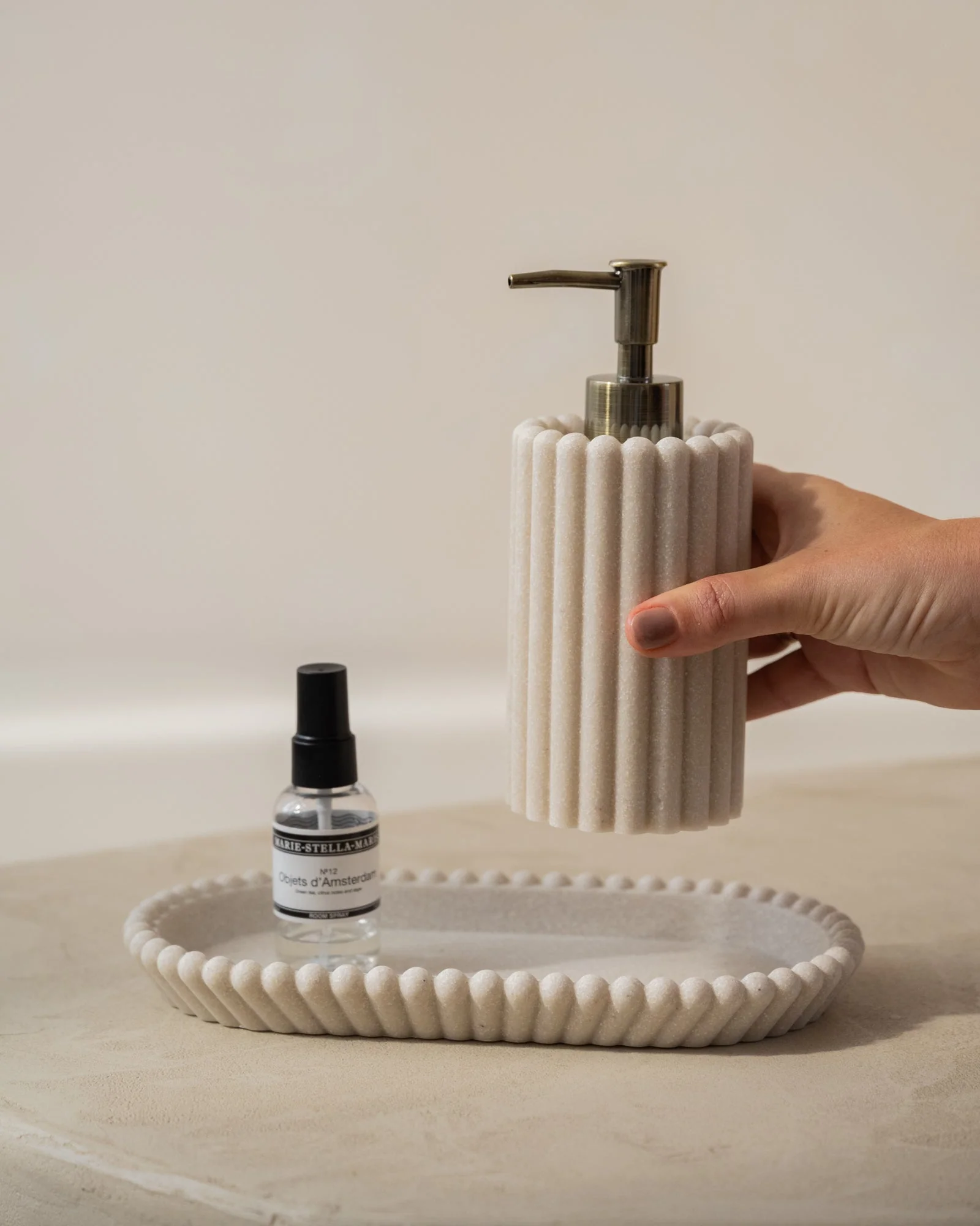 Soap Dispenser Stripes Polyresin - Image 6