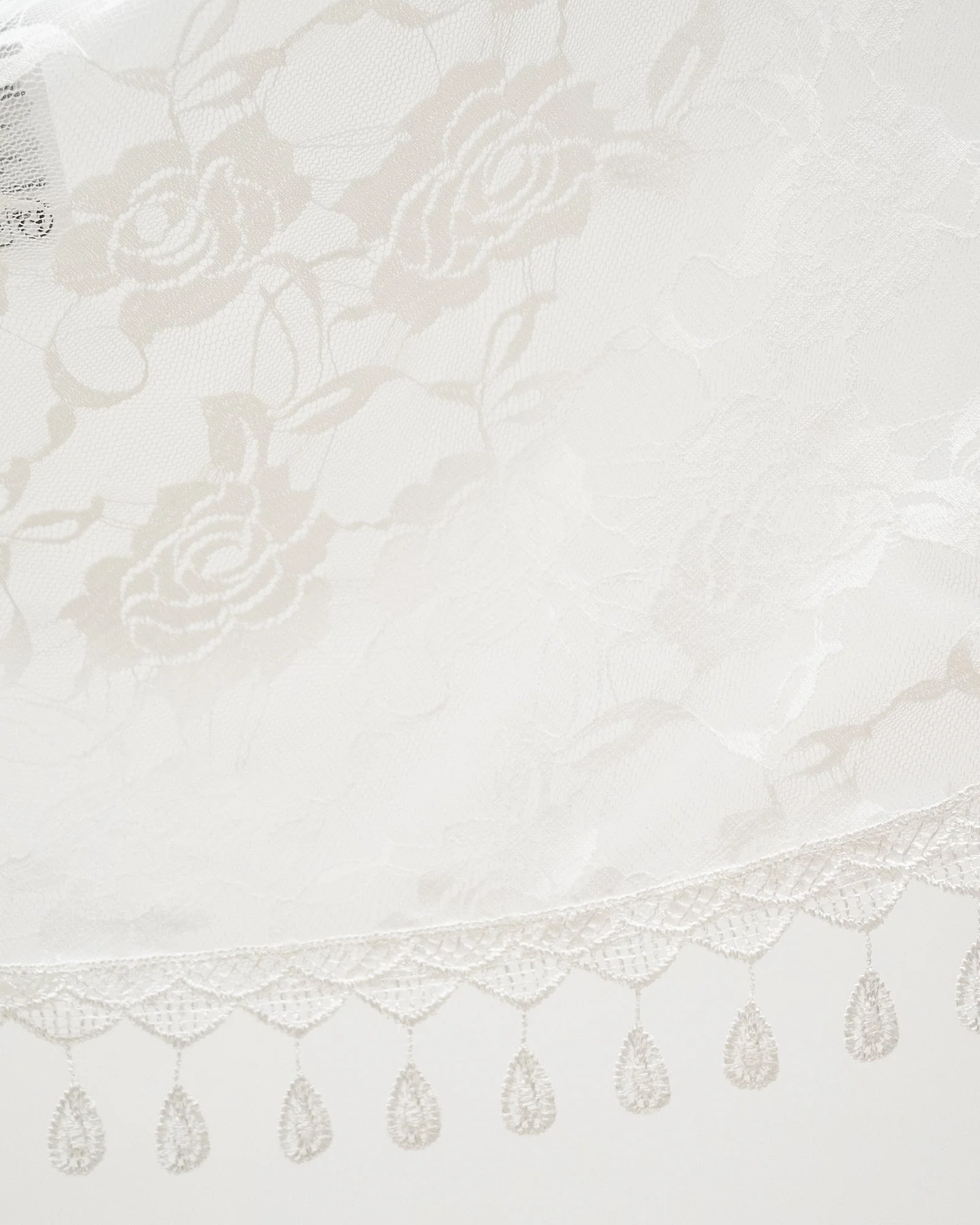 Aware Bara Lace Scarf Snow White - Image 5