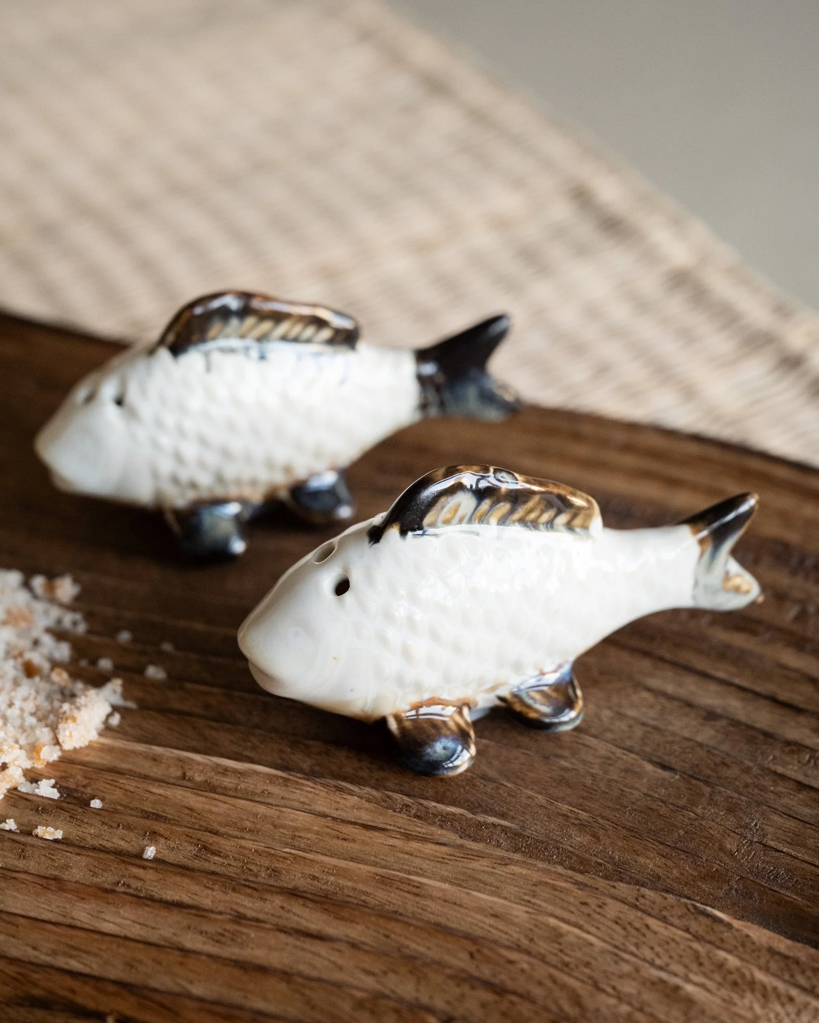 Bloomingville Salt & Pepper Fish - Image 4
