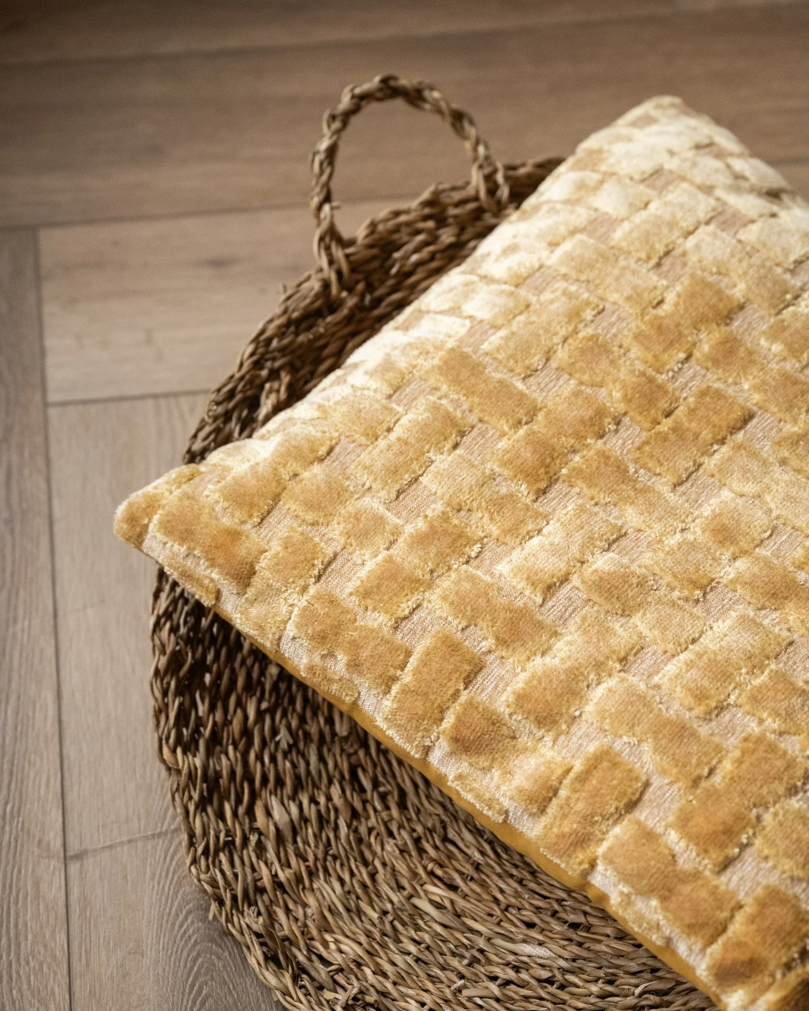 Cushion Stun Mustard - Image 4
