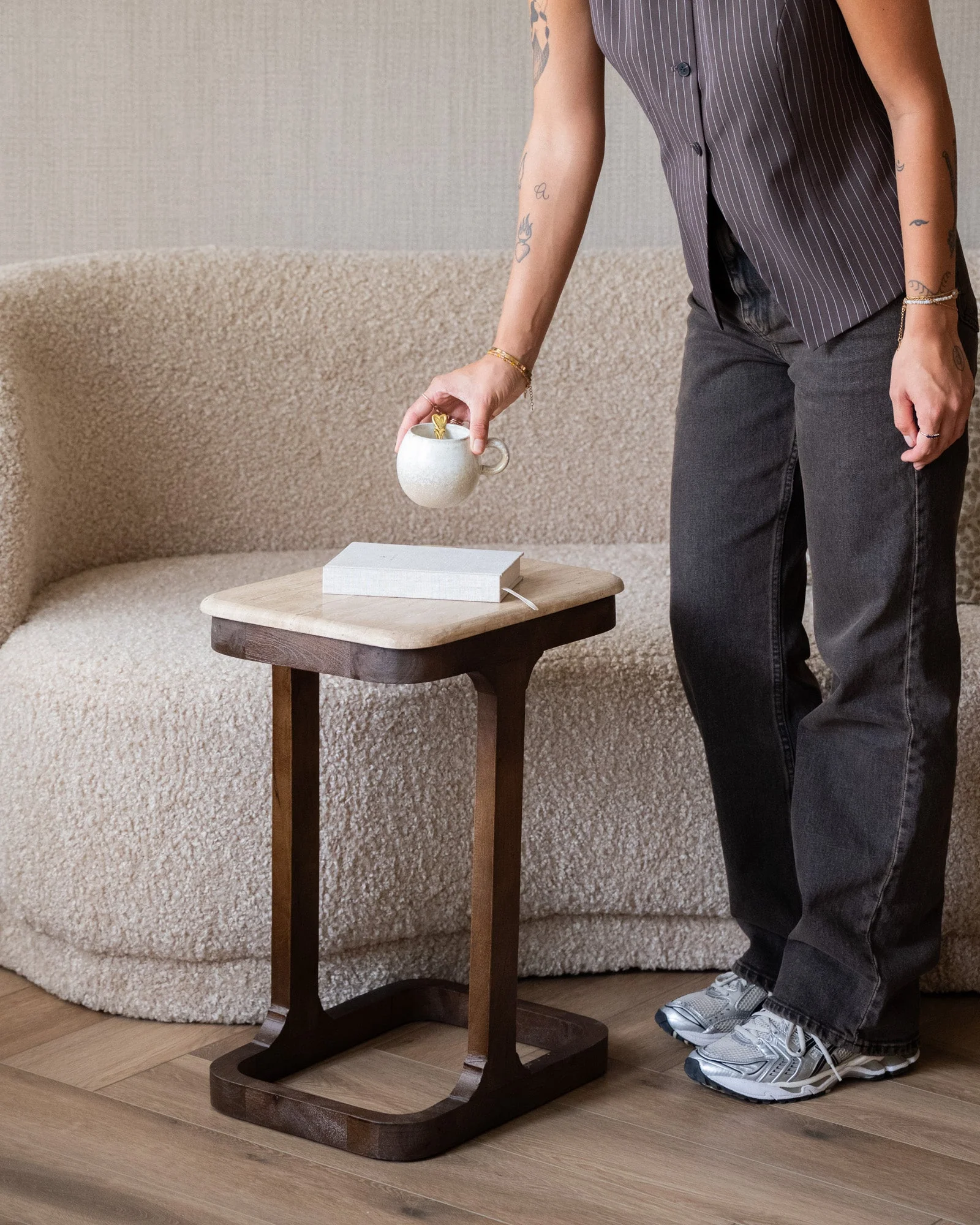 Side Table Tyra Travertine - Image 6