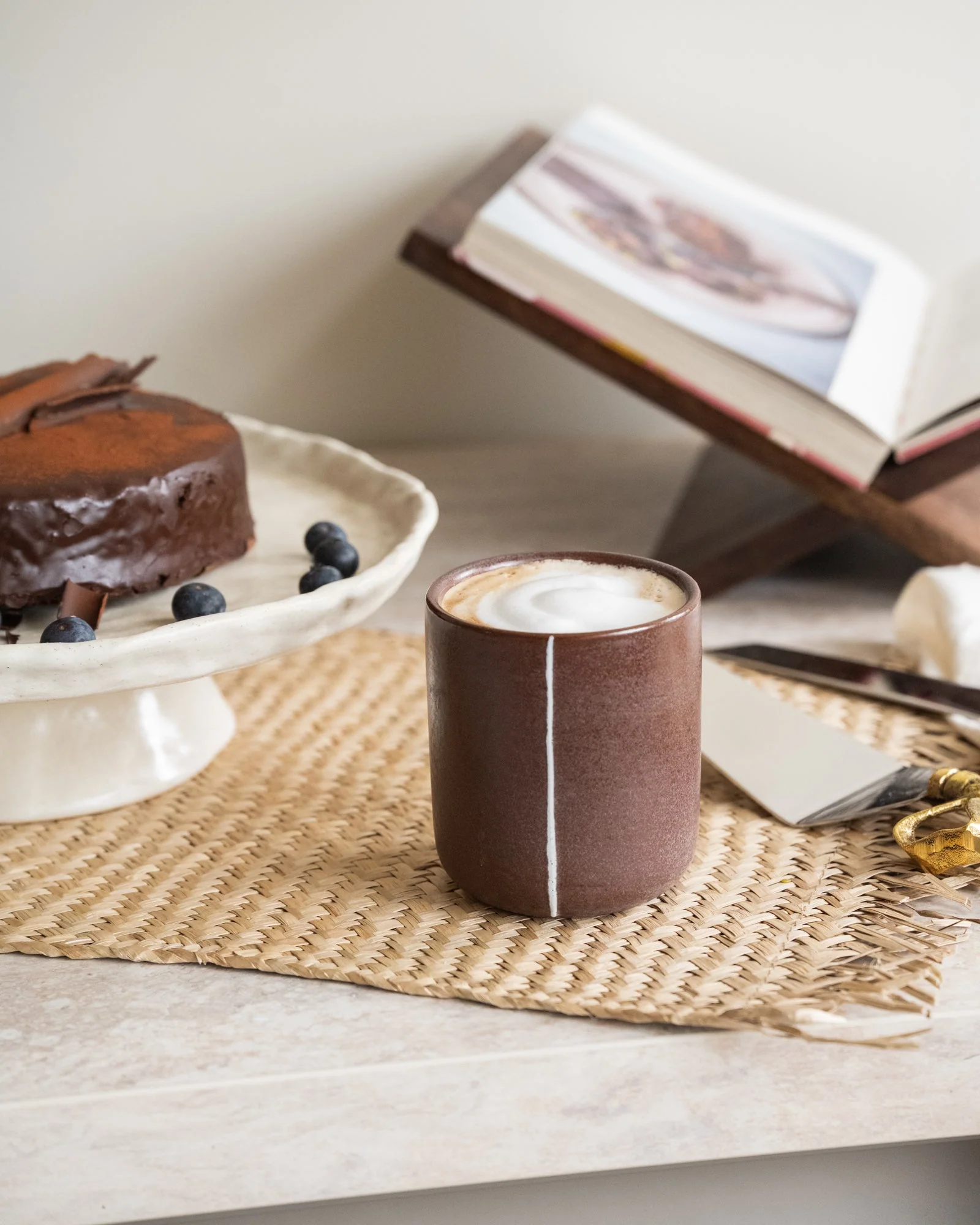 Cappuccino Mug Moa Burgundy Red - Image 4