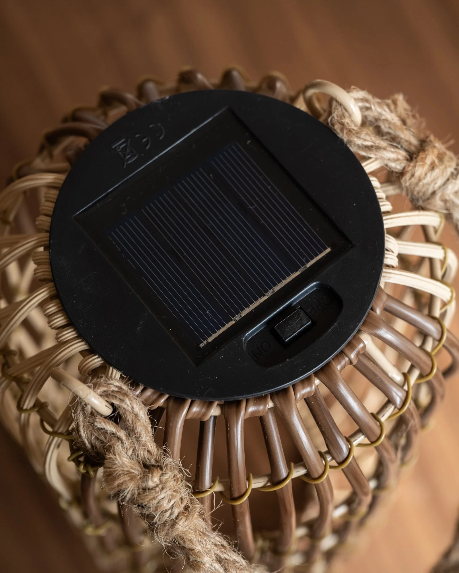 Lantern Chill Wavy Solar - Image 7