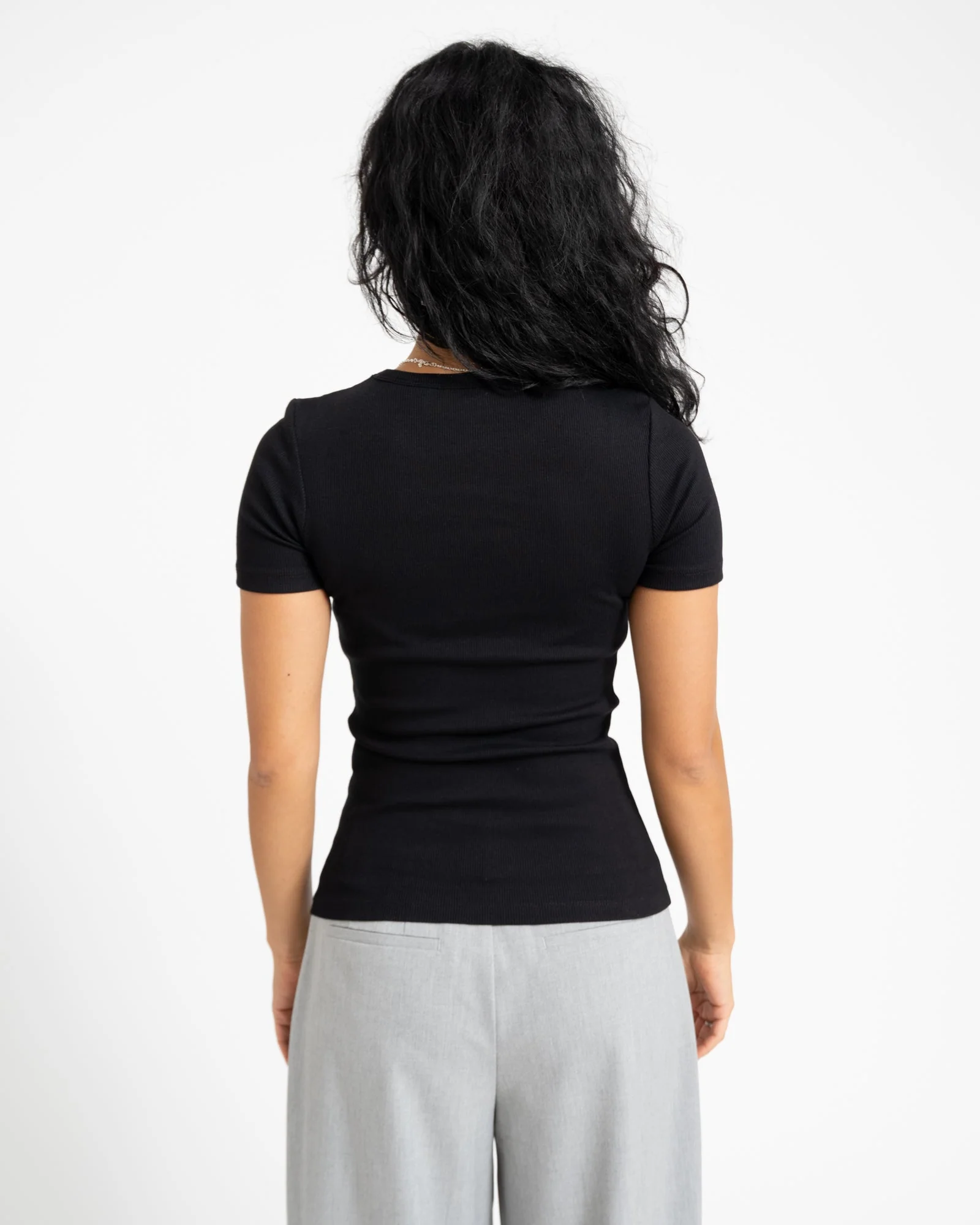 Frankie Rib Tee Black - Image 4