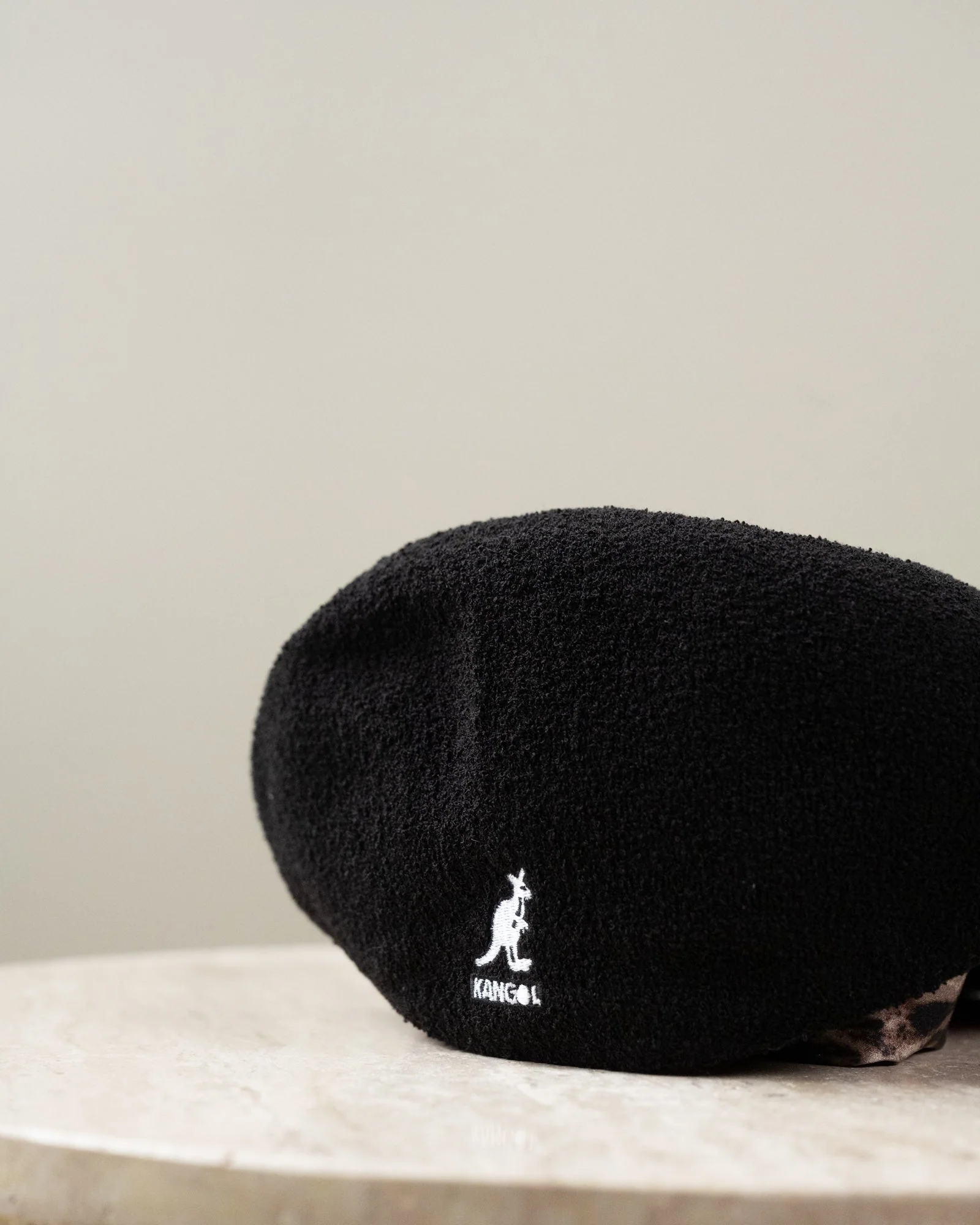 KANGOL 504 Bermuda Black - Image 5