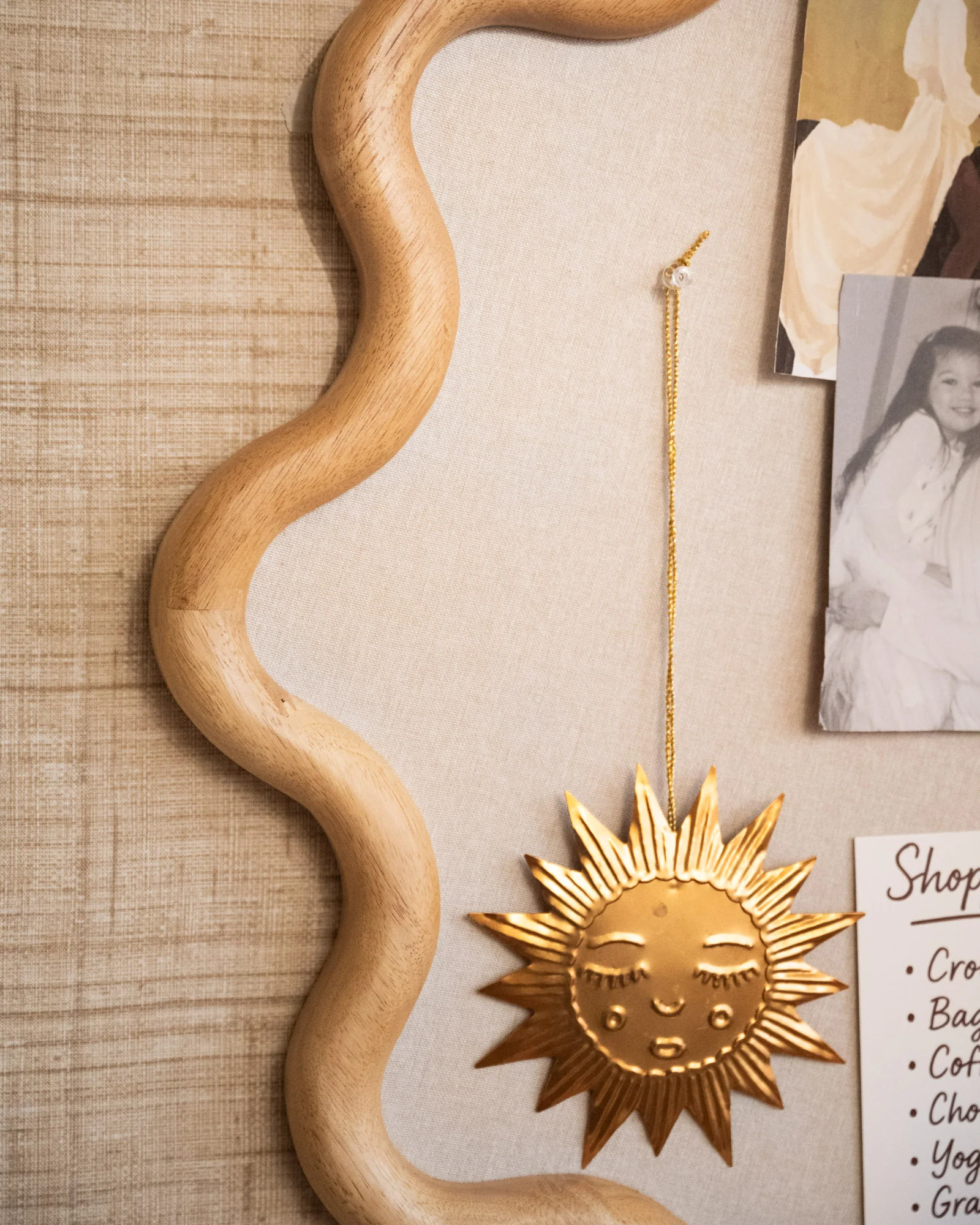 Large Wavy Pinboard Onda Wood - Image 3