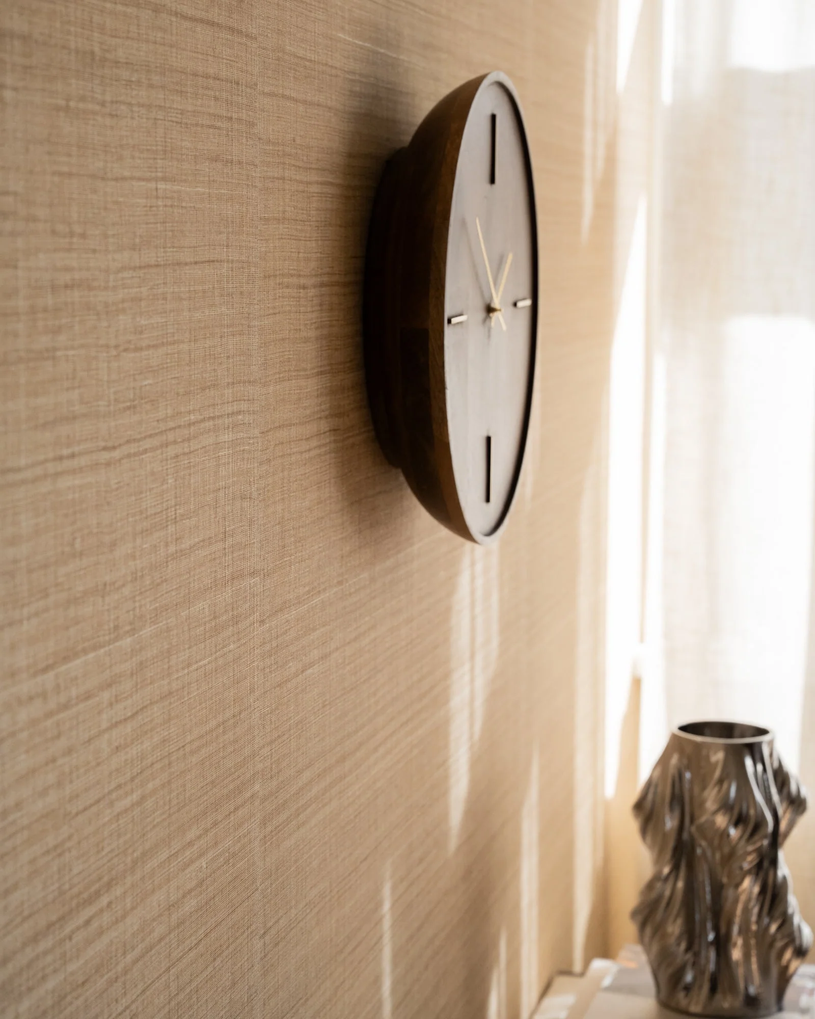 Large Wall Clock Veti Mango Wood - Image 5