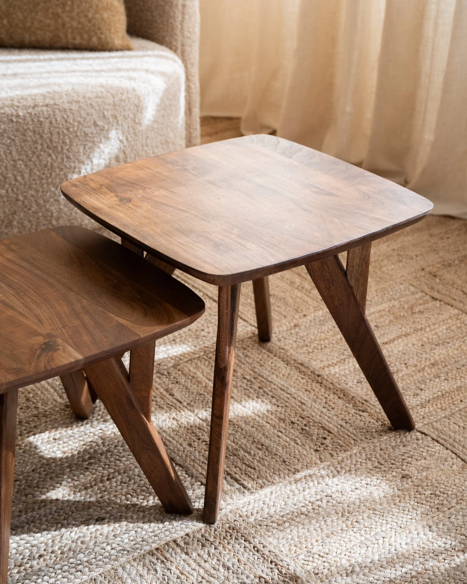 Side Table Quenza Acacia - Image 6