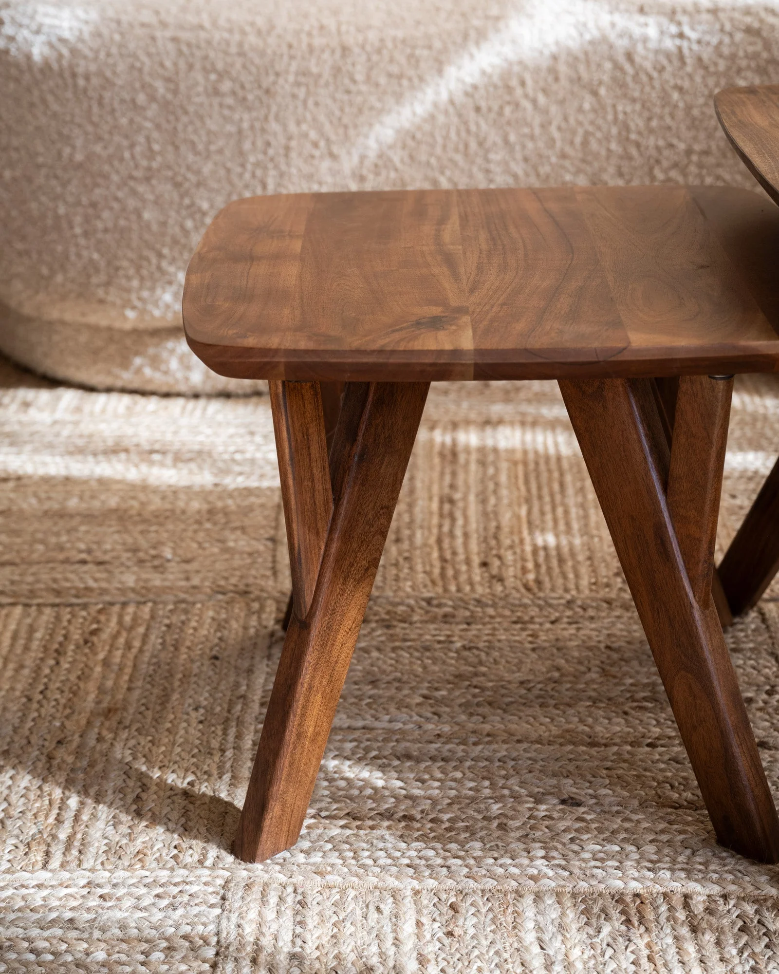 Side Table Quenza Acacia - Image 8