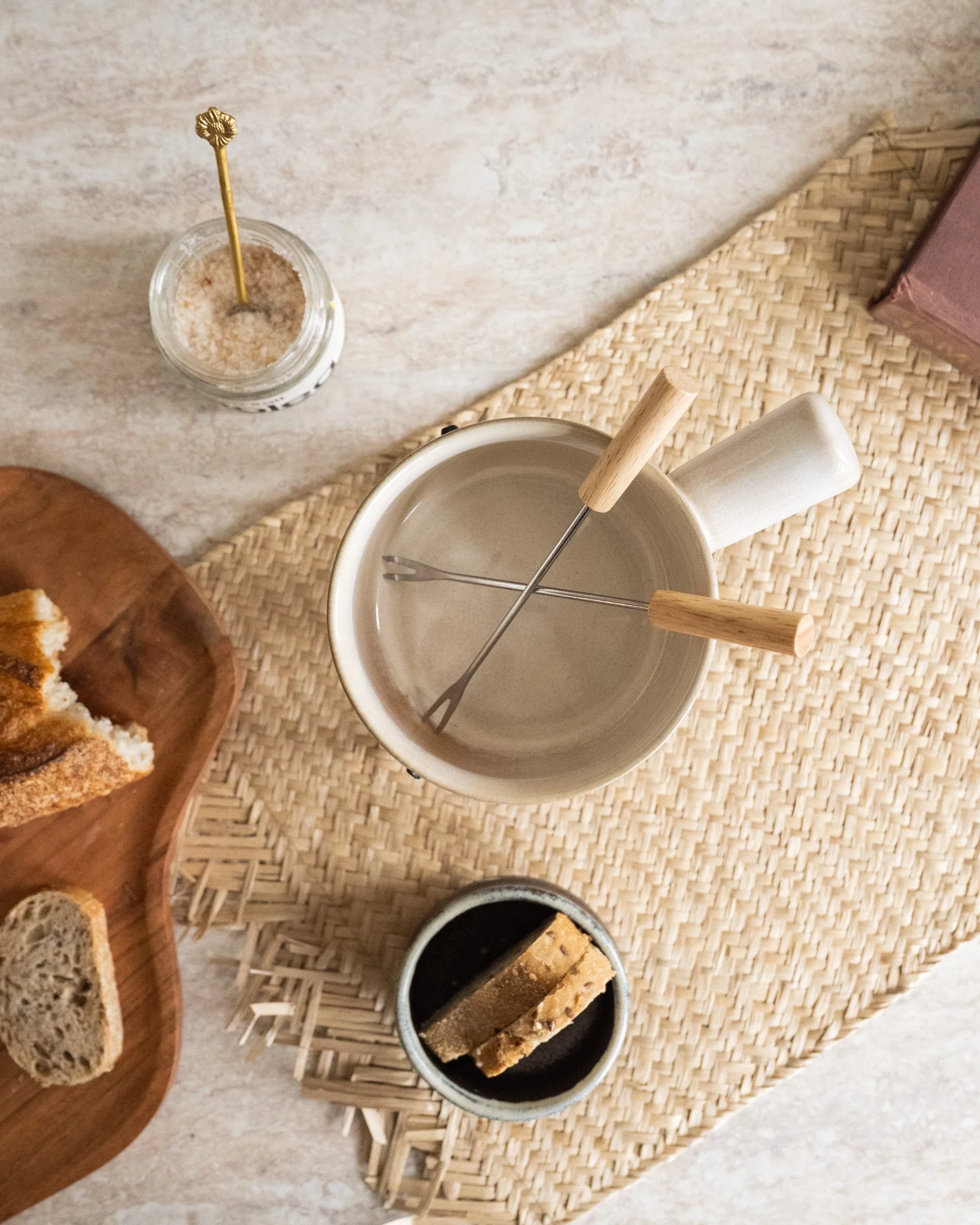 Fondue Set Ceramic Beige - Image 3