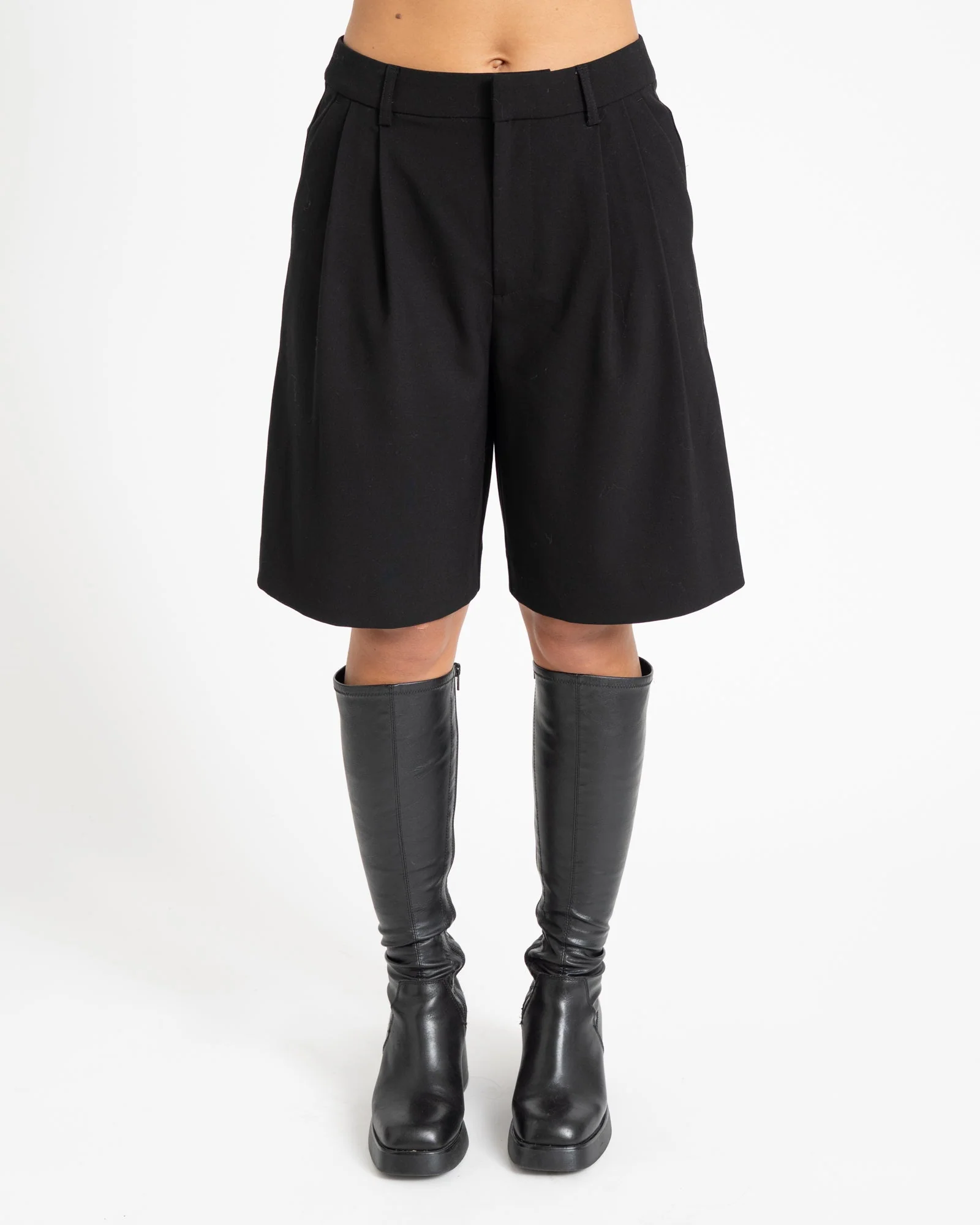 TILTIL Alke Bermuda Black - Image 5