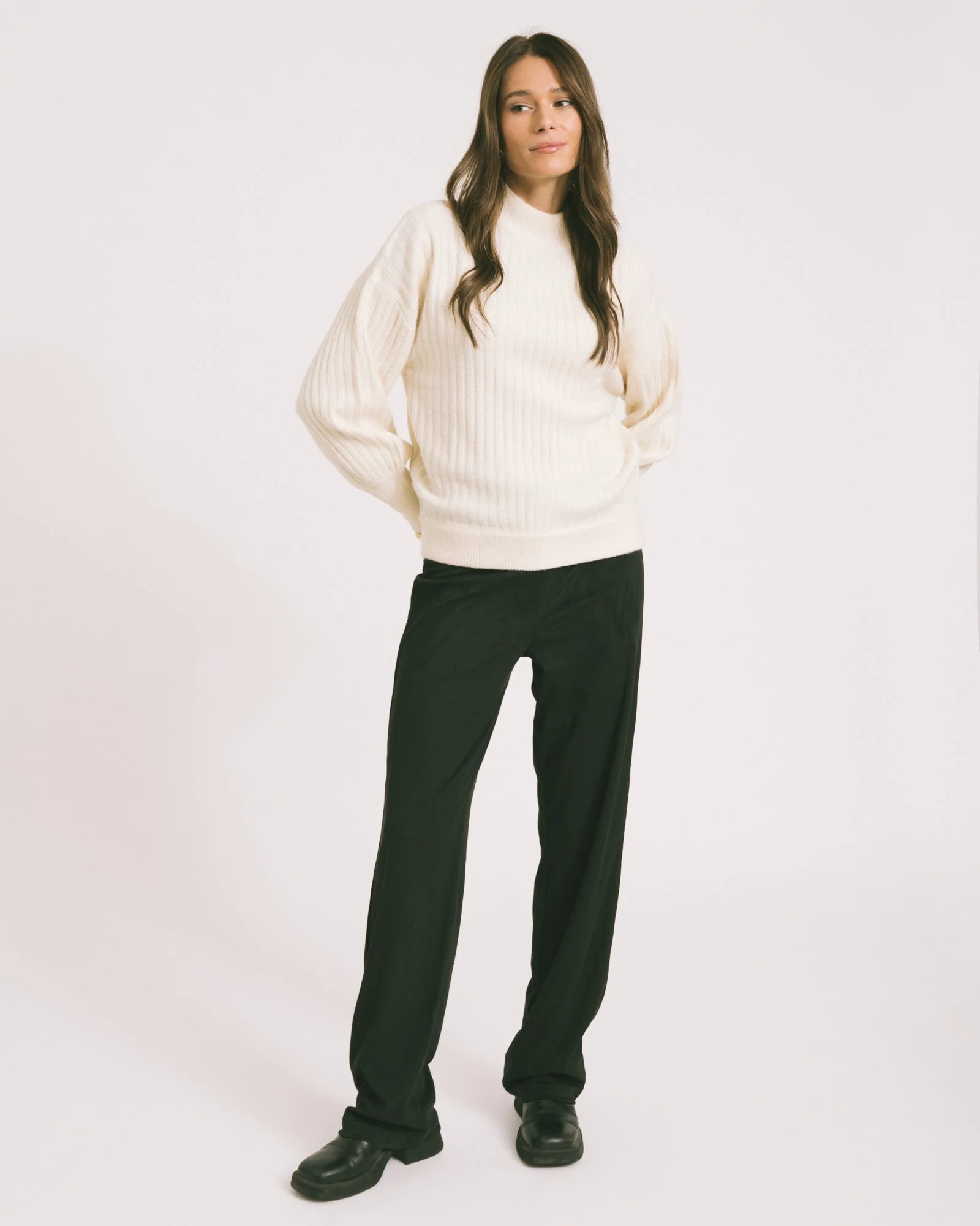 TILTIL Davi Suede Pants Black - Image 6