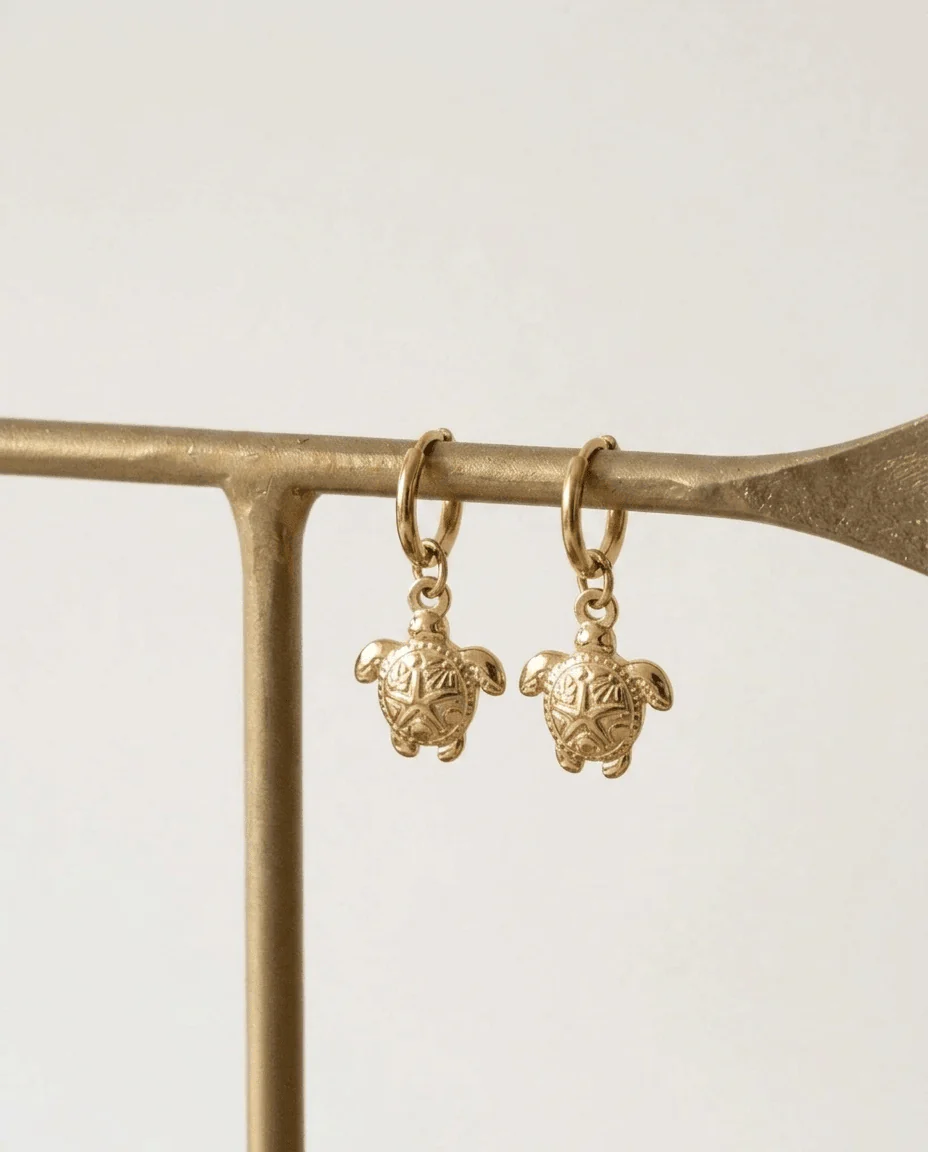 TILTIL Set Of 2 Earrings Gold Plated Hoop Turtle - Image 3