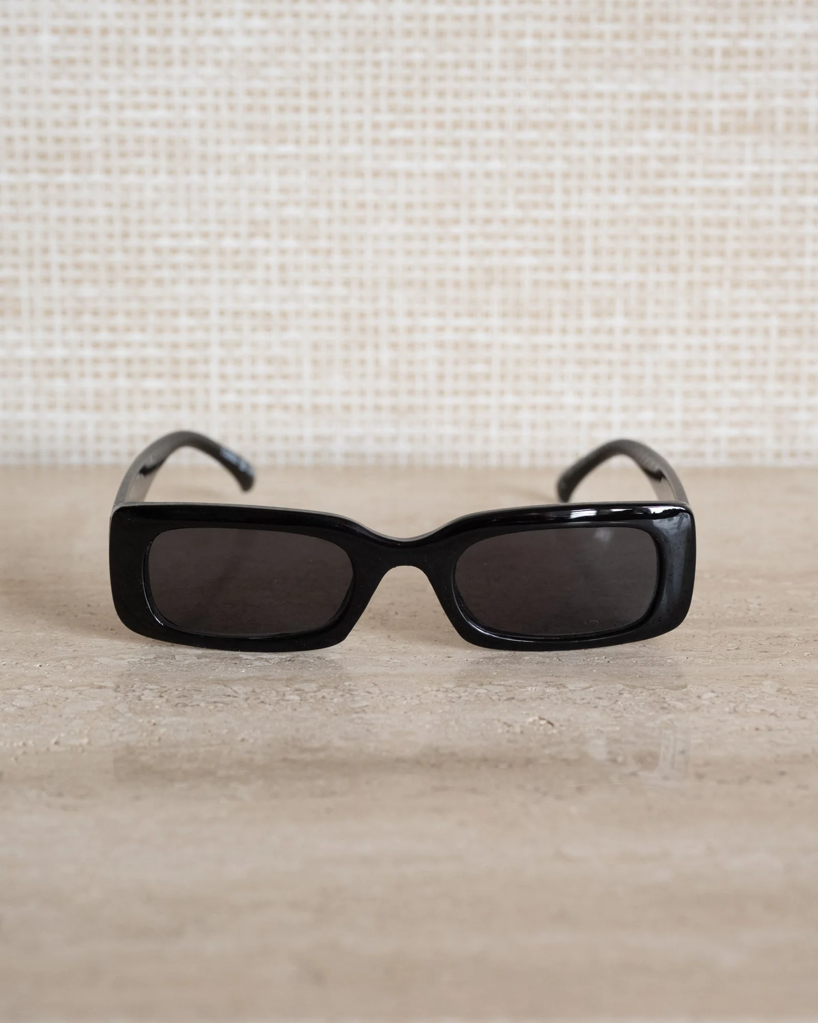 TILTIL Sunglasses Djaymie Black - Image 4