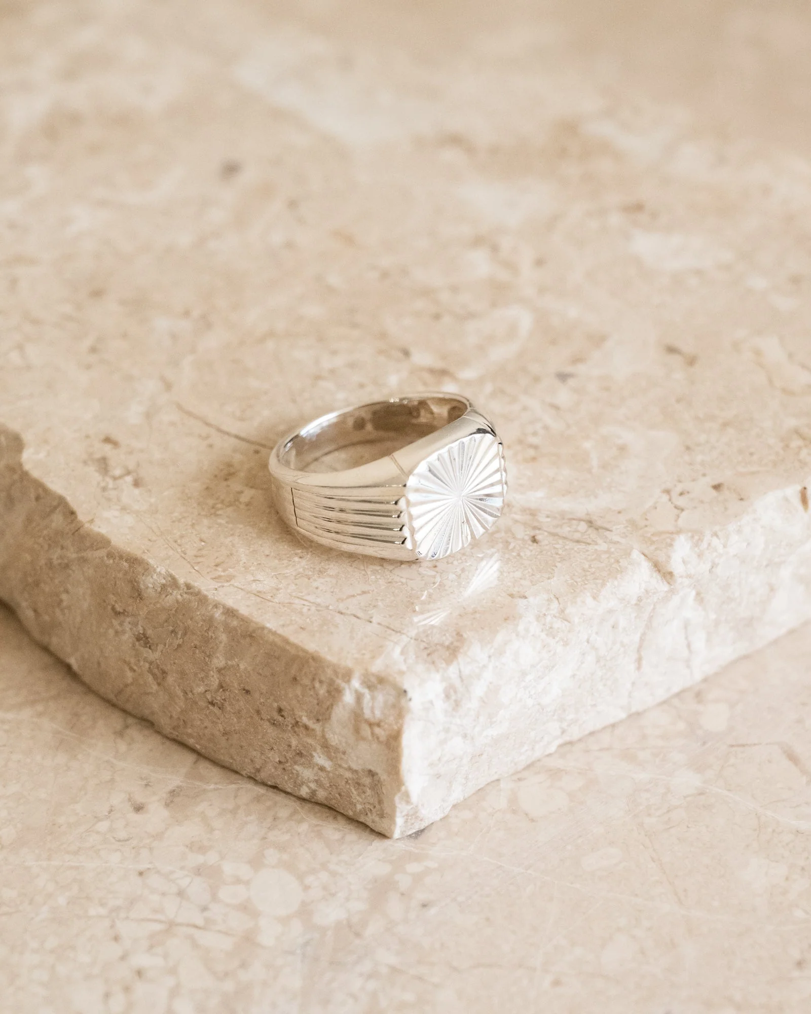 TILTIL Ring Silver Big Signet
