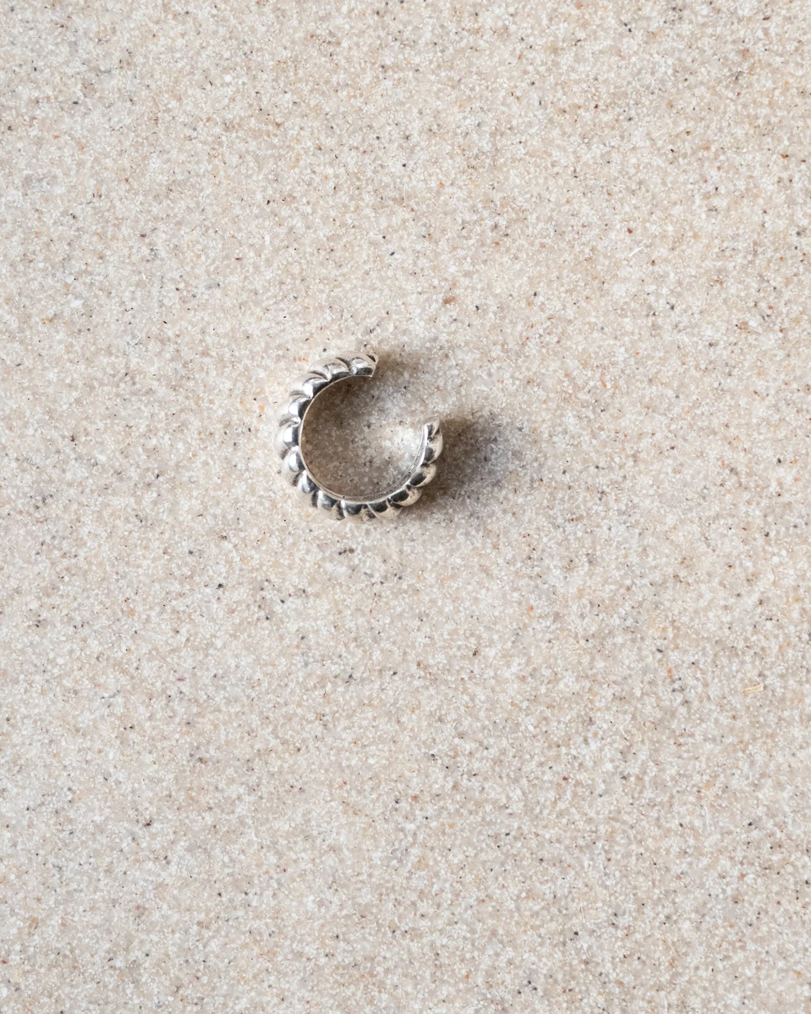 TILTIL Salome Stripy Single Earcuff Silver - Image 4